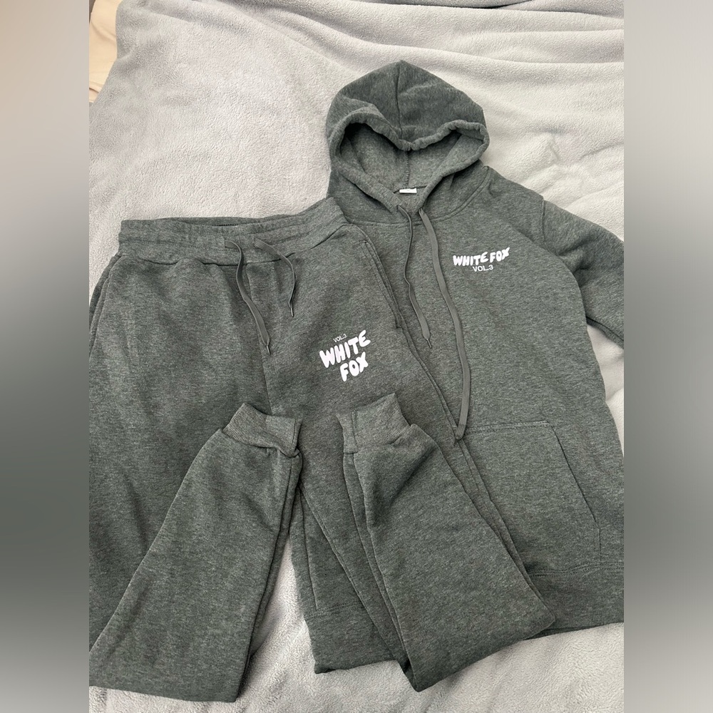 Sweats and sweatshirt - rep of WF!